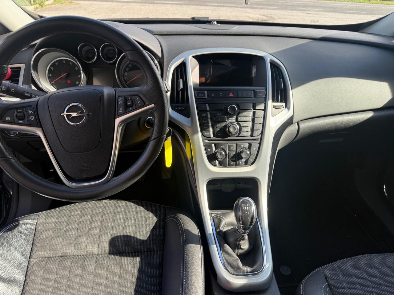 Opel Astra GTC 1.6 Turbo 180CV 3 porte Cosmo S