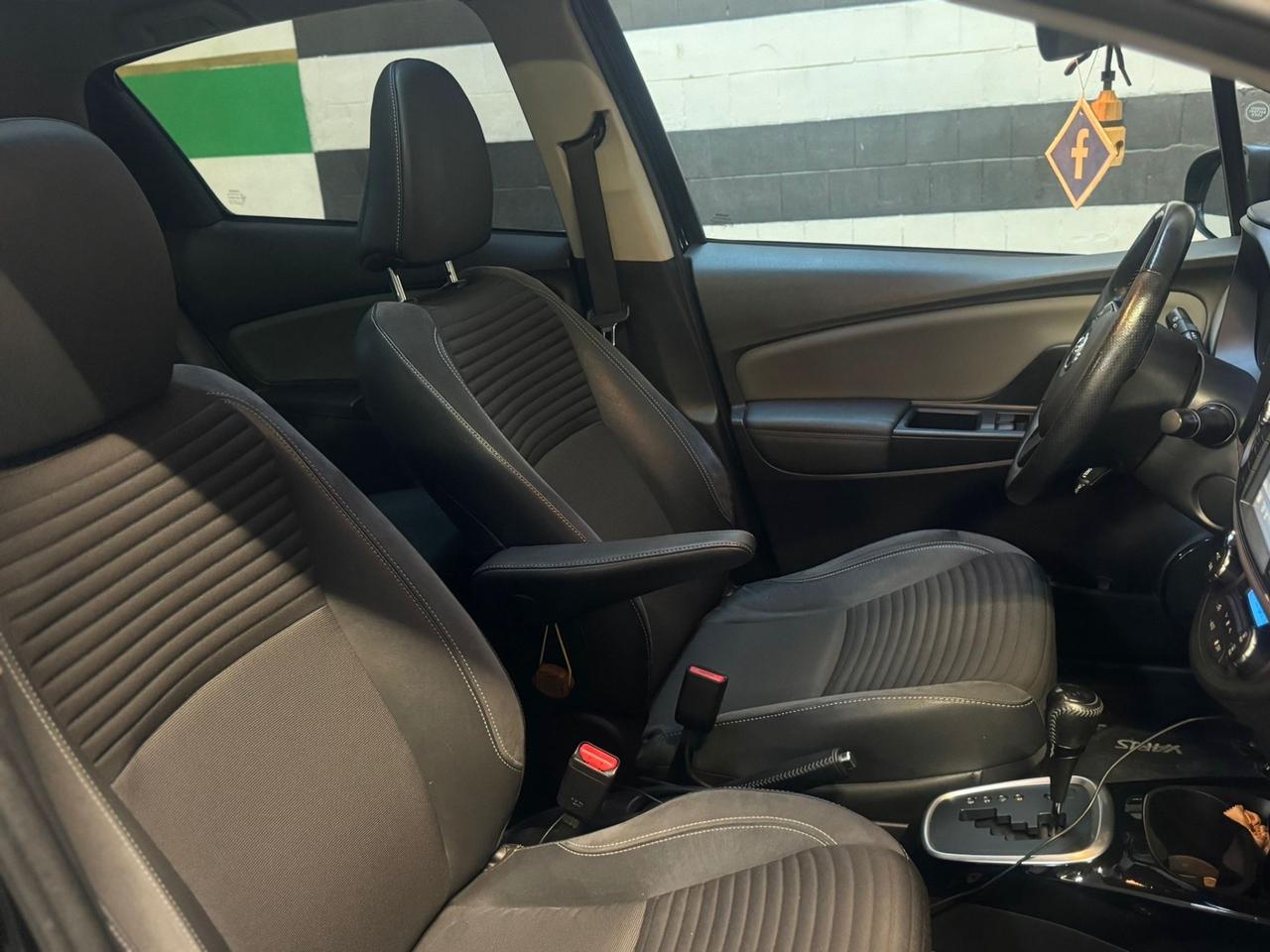 Toyota Yaris Trend red edition full optional