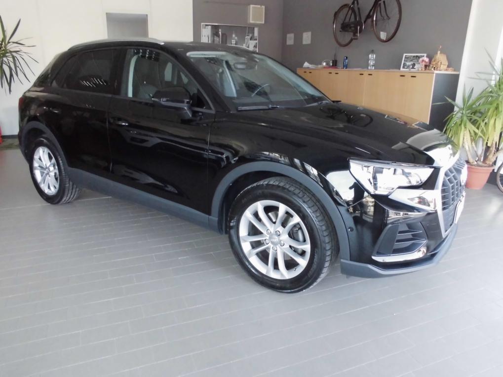 Audi Q3 2.0 TDI 150 CV S tronic Sport