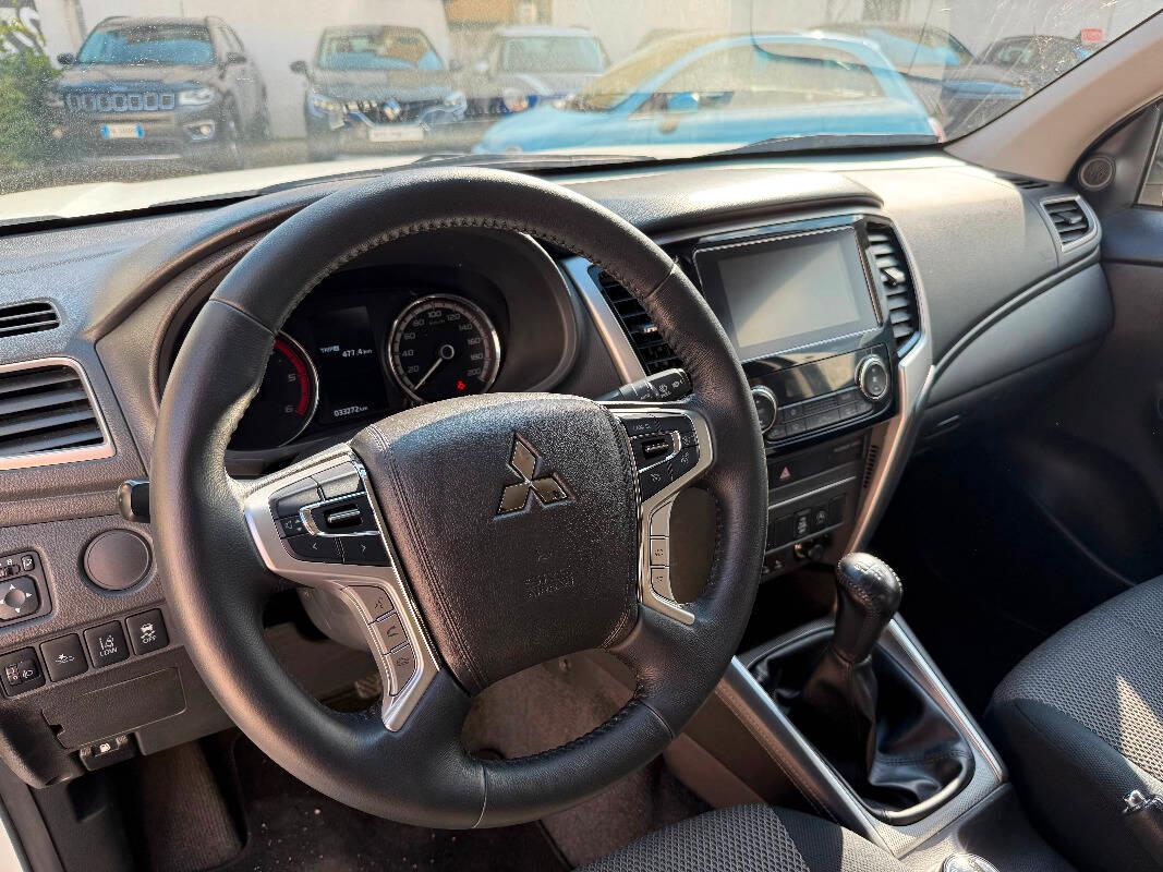 Mitsubishi L200 Cab VI 2019 Mitsubishi L200 d.cab 2.3d Diamond Pack 0 4wd 150cv