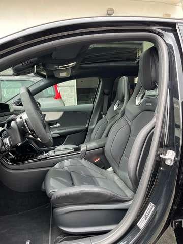 Mercedes-Benz A 45 AMG 2.0 421 CV TURBO AUTO 4 MATIC AMG PERFORMANCE