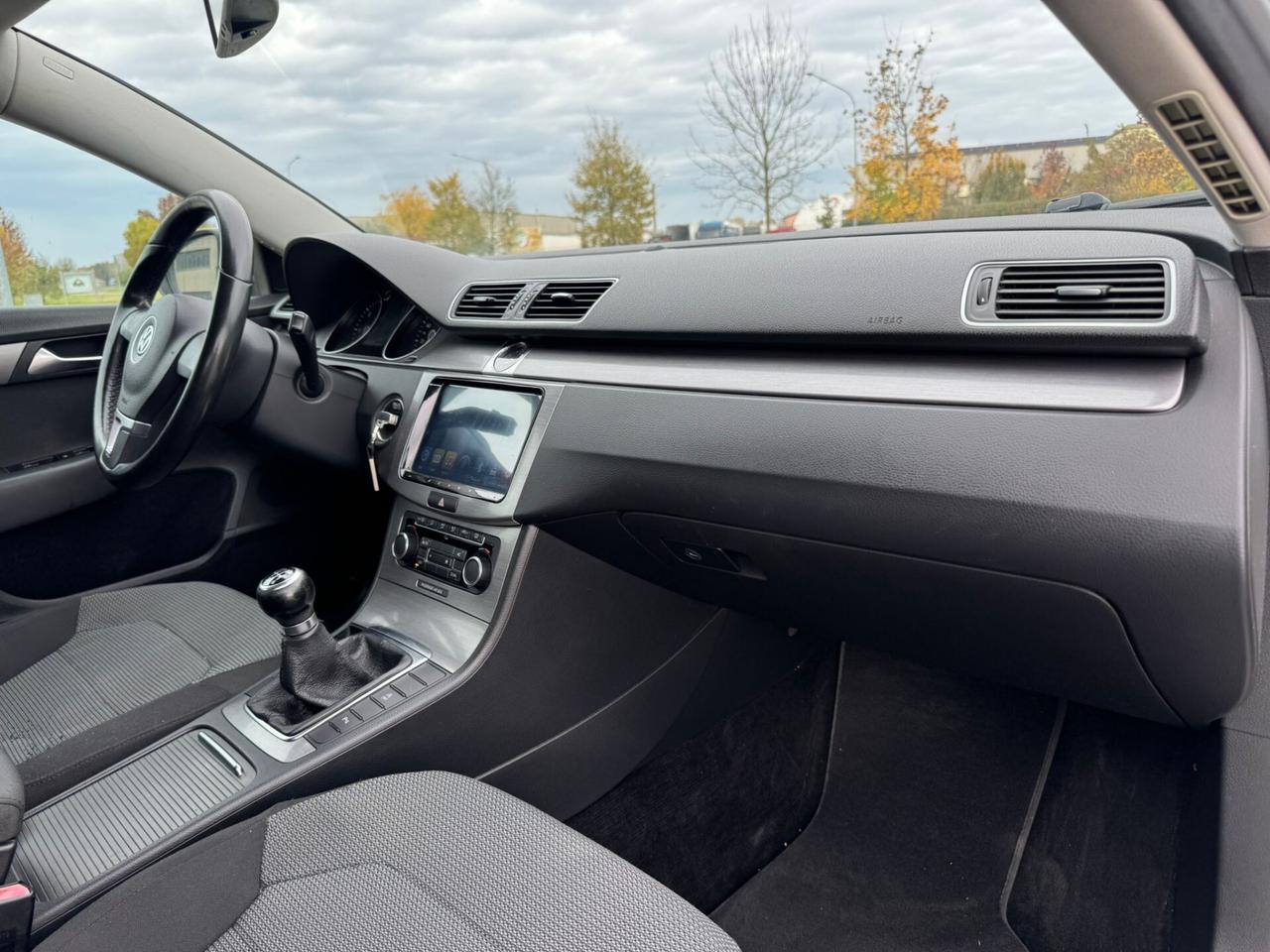 VOLKSWAGEN PASSAT 2.0 TDI 140CV con CAR PLAY