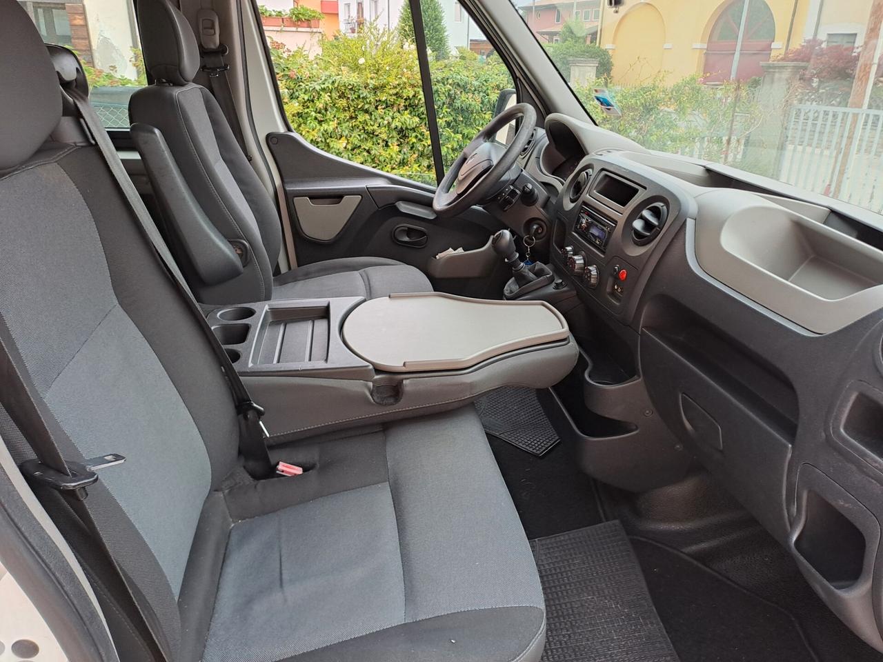 Renault Master T30 2.3 dCi/125 PC-TN Combi QS E5