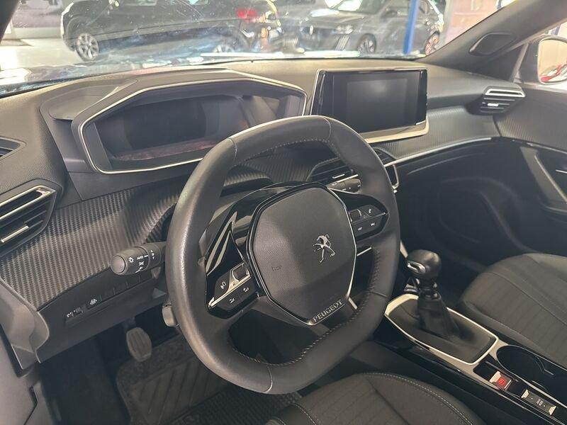Peugeot 2008 PureTech 100 S&S Allure