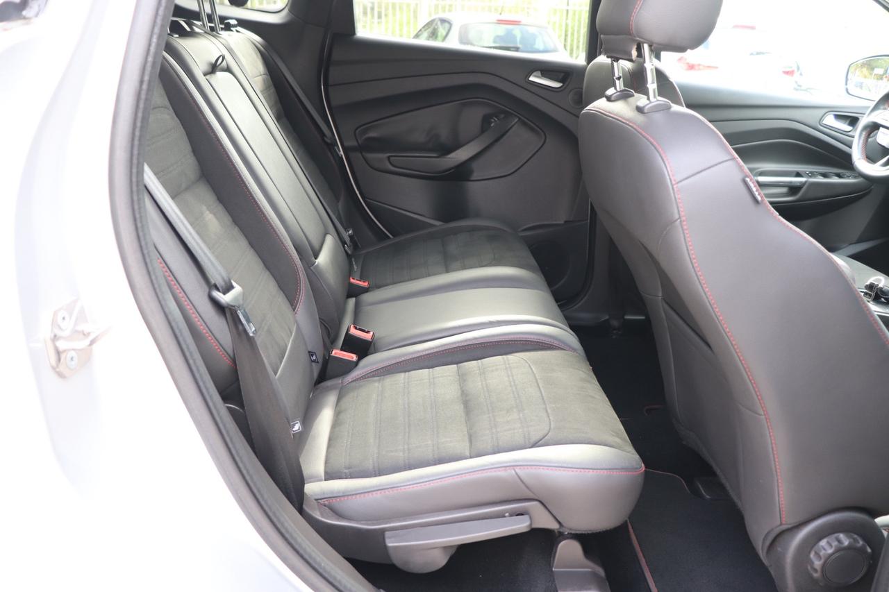 Ford Kuga 1.5 TDCI 120 CV S&S 2WD ST-Line