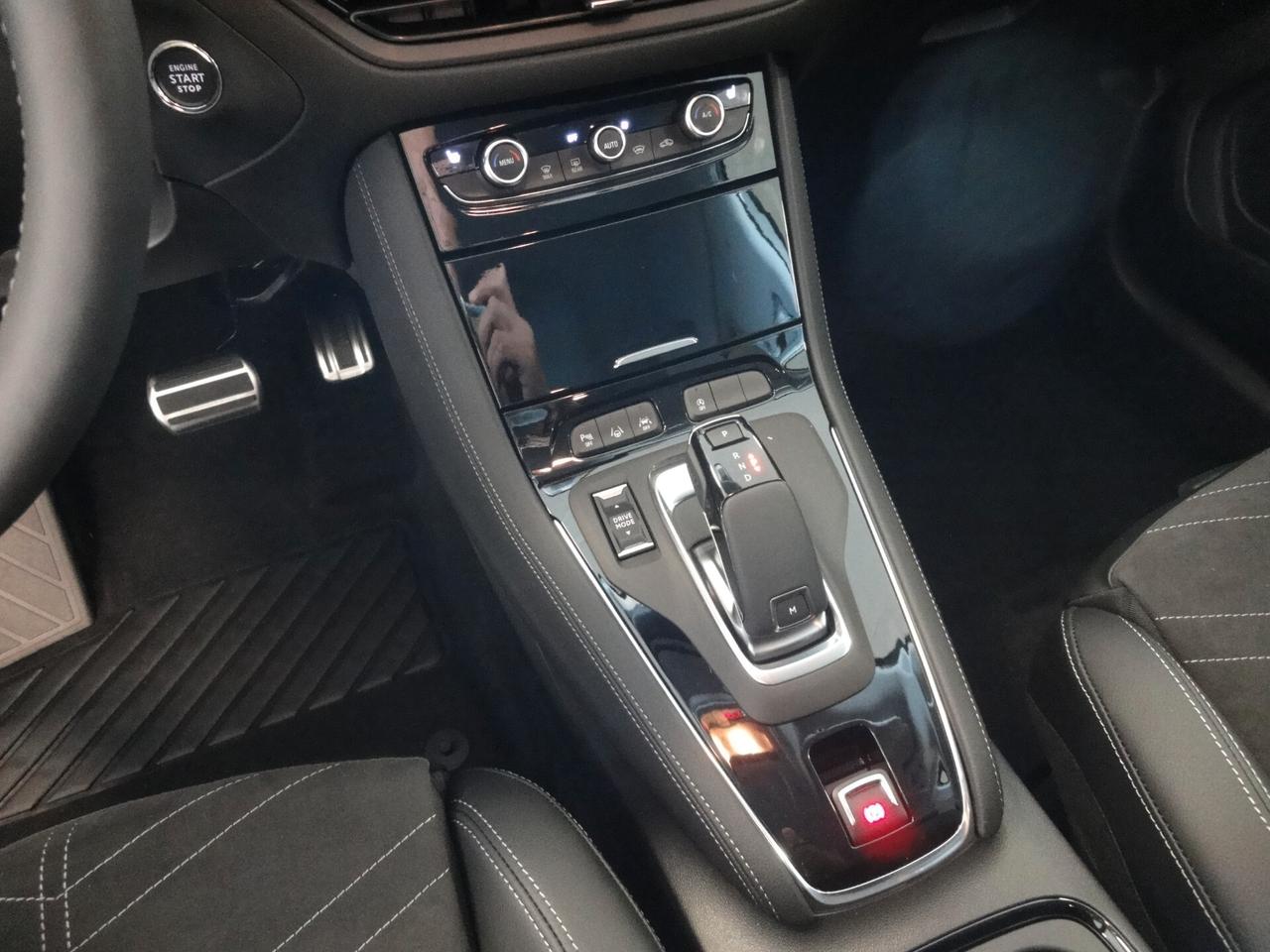 OPEL GRANDLAND ULTIMATE 1.5d 130cv/96kw AT8 Cambio Automatic - Fari Led Matrix - NAVY