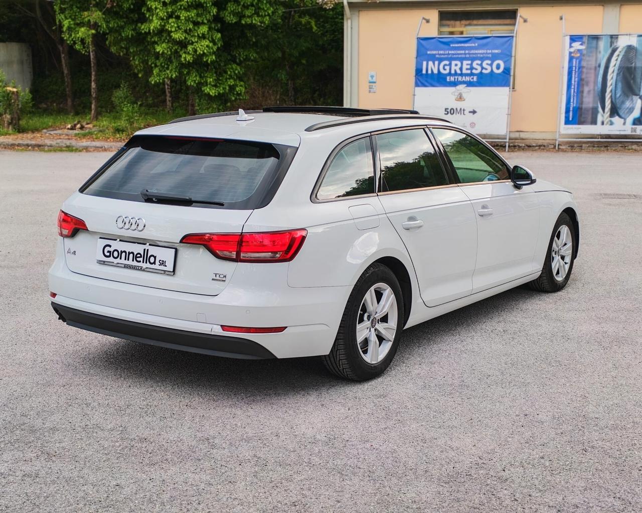 Audi A4 Avant 2.0 tdi ultra 150cv s-tronic TETTO PANORAMICO E APRIBILE