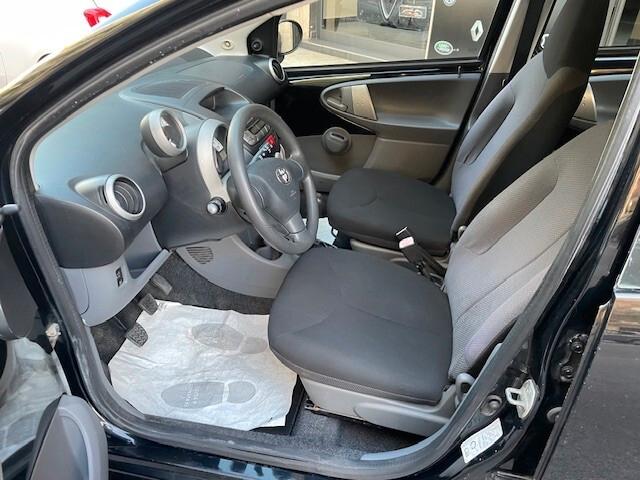 Toyota Aygo 1.0 12V VVT-i 5 porte Sol
