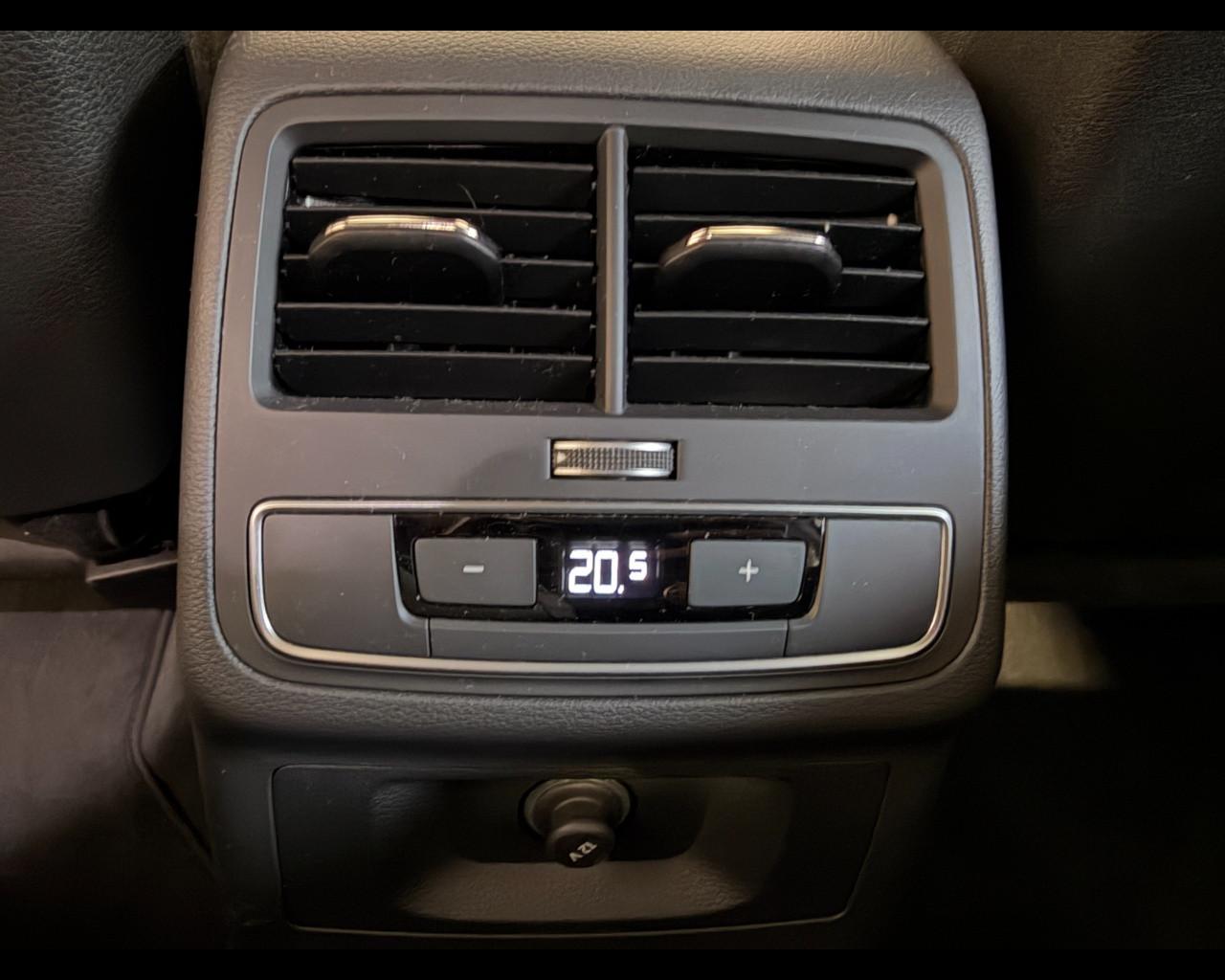 AUDI A4 30 TDI MHEV S-TRONIC S-LINE EDITION