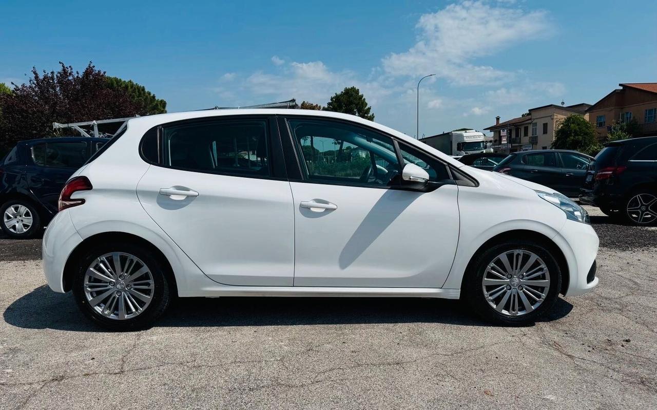 Peugeot 208 BlueHDi 75cv 5 porte Allure