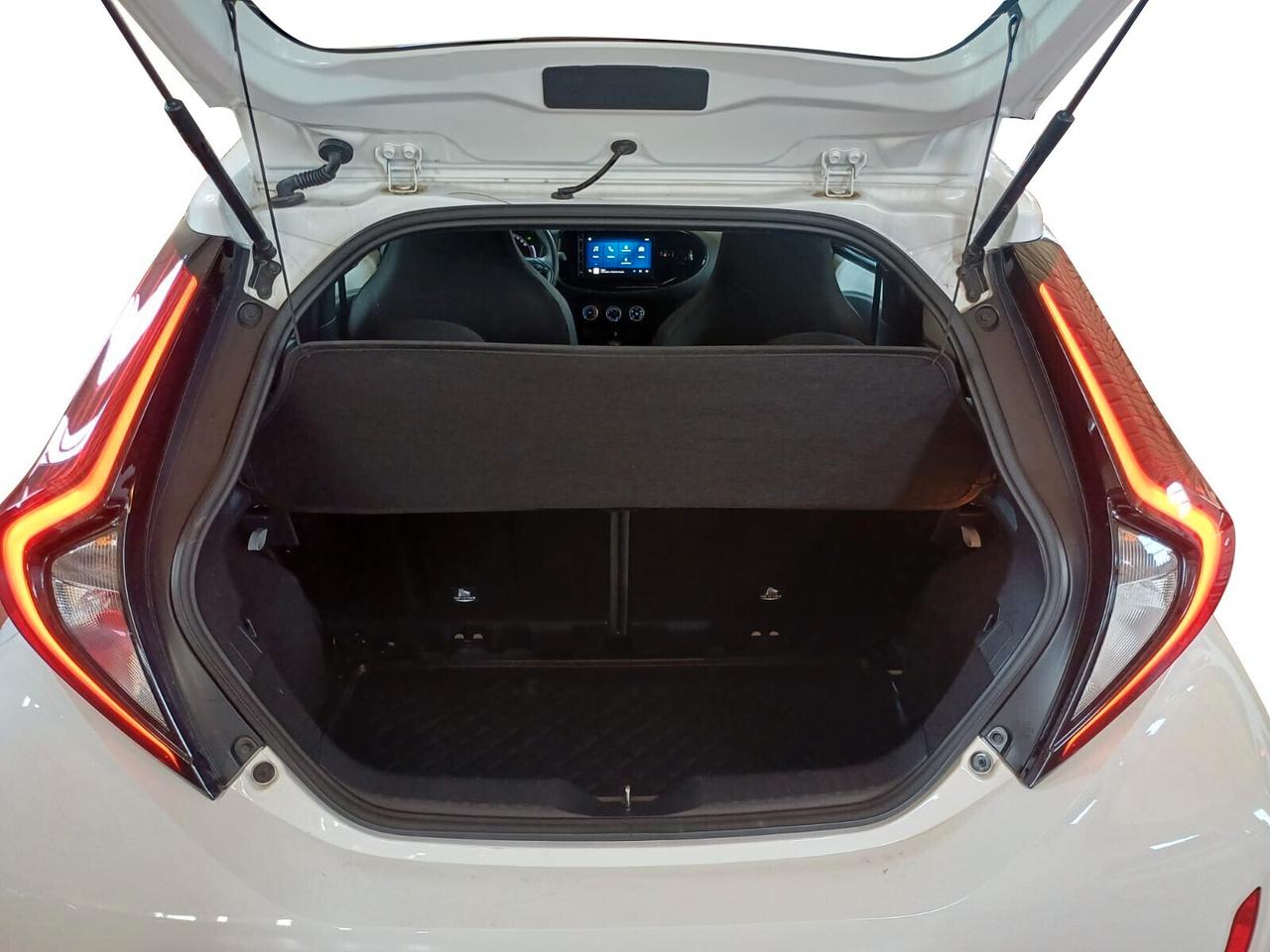 Toyota Aygo X 1.0 Manuale Active | da €180,00 al mese