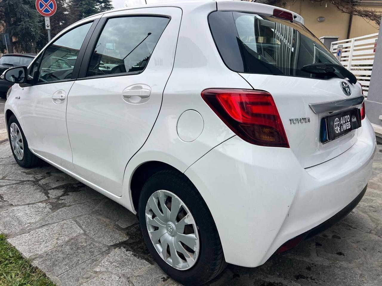 TOYOTA YARIS 1.5 HYBRID STYLE 5P NEOPATENTATI
