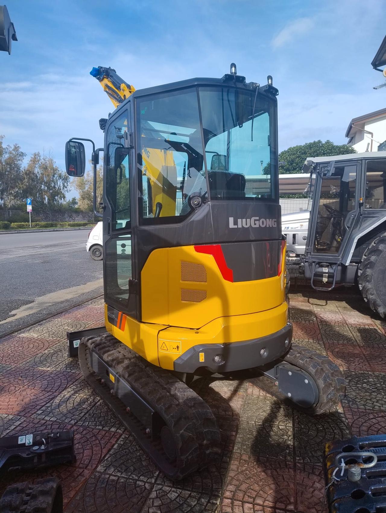 Escavatore Nuovo LiuGong 9027F (27 Quintali)