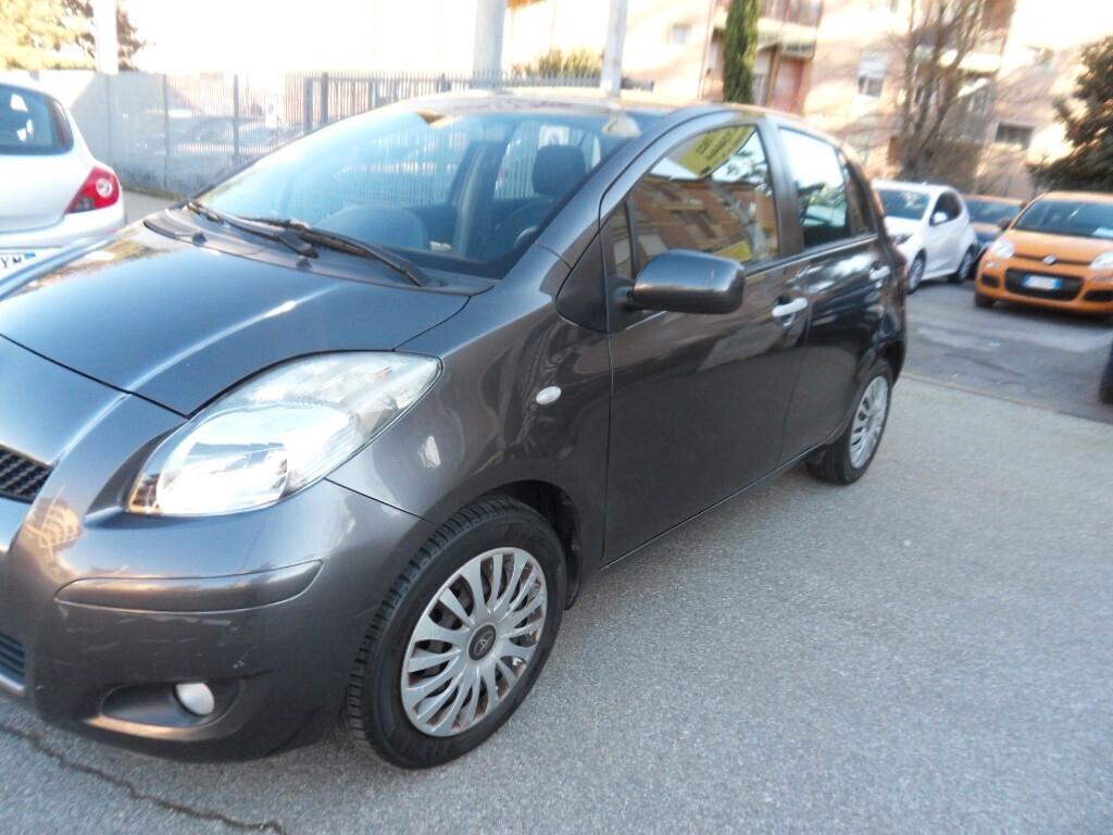 Toyota Yaris 1.3 5 porte
