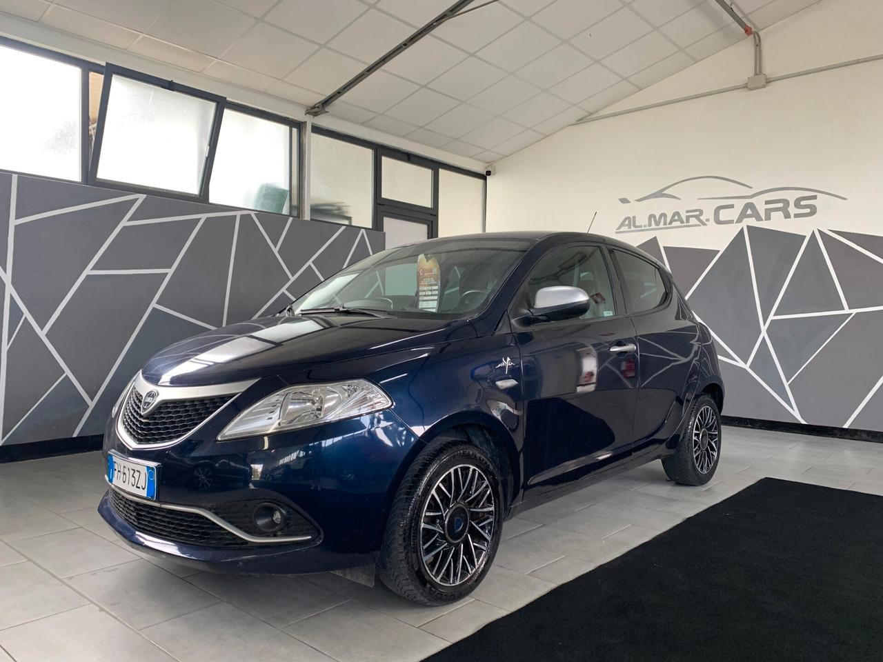 Lancia Ypsilon 1.3 MJT 16V 95 CV 5 porte NEOPATENTATI