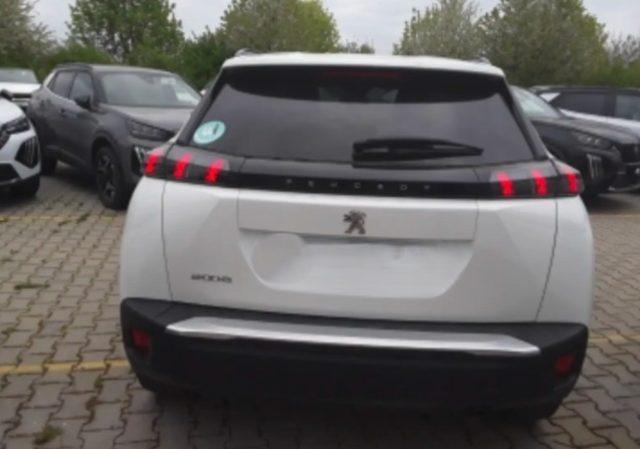 PEUGEOT 2008 PureTech 100 S&S Allure