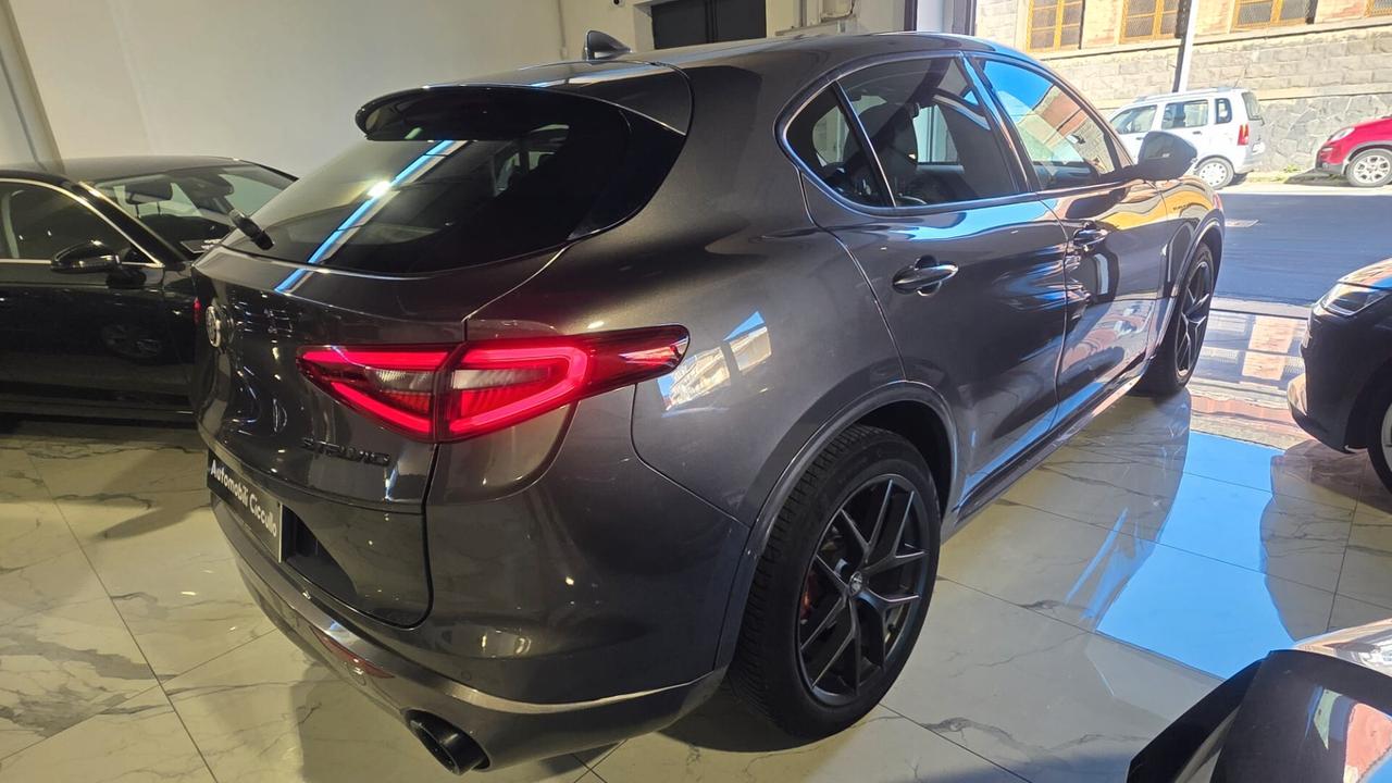 Alfa Romeo Stelvio 2.2 Turbodiesel 210 CV AT8 Q4 Veloce Tì