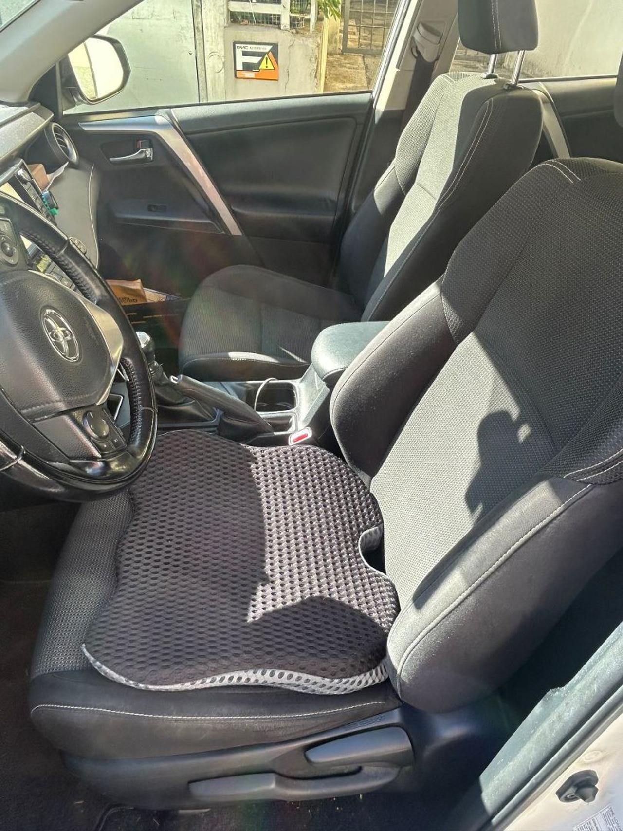 Toyota RAV 4 RAV4 2.0 D-4D 2WD Business