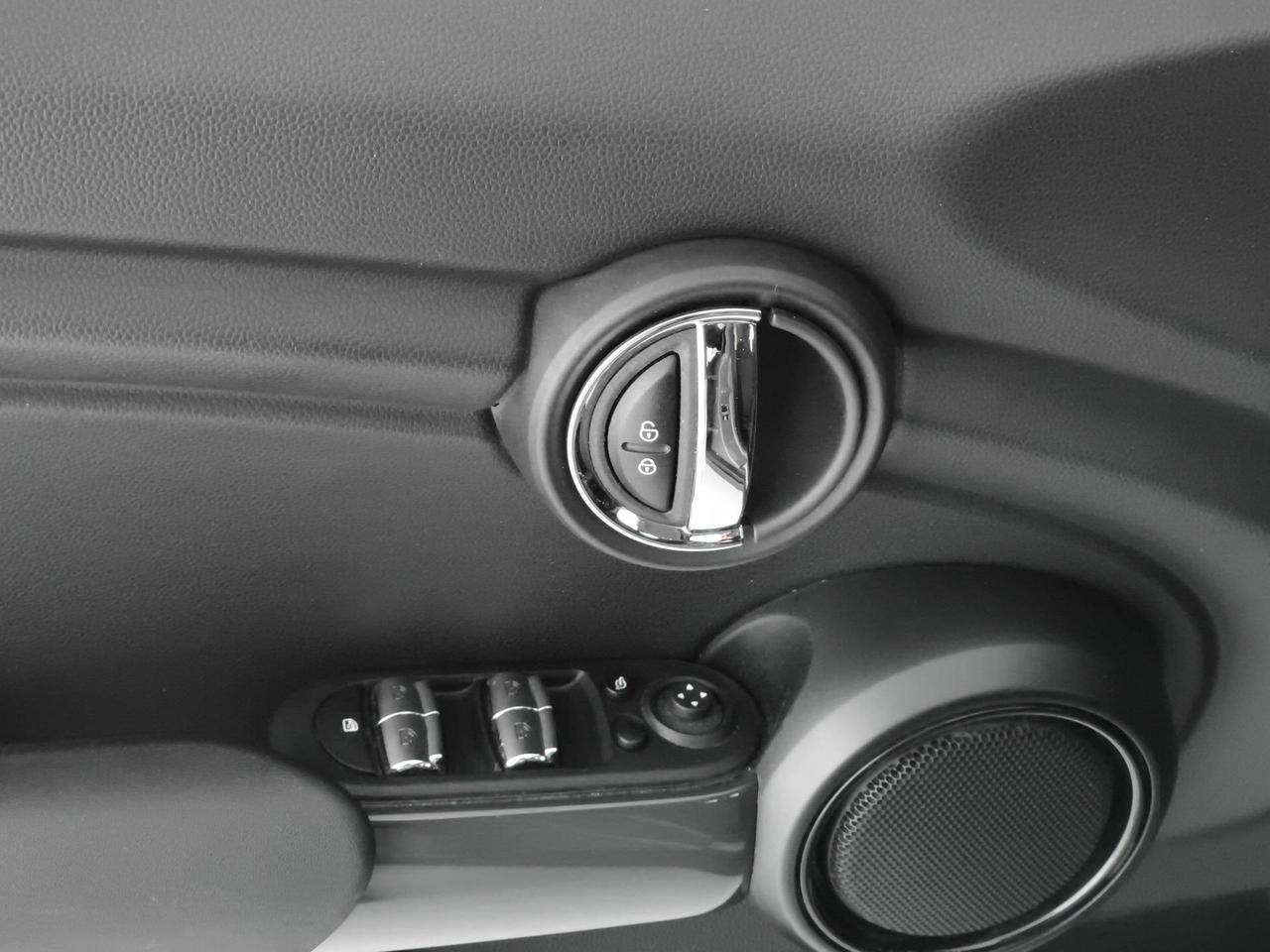 MINI Mini Cooper Business 5 Porte