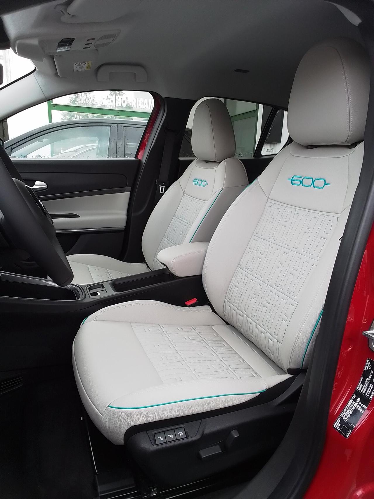 Fiat 600 Hybrid 110 CV DCT MHEV La Prima