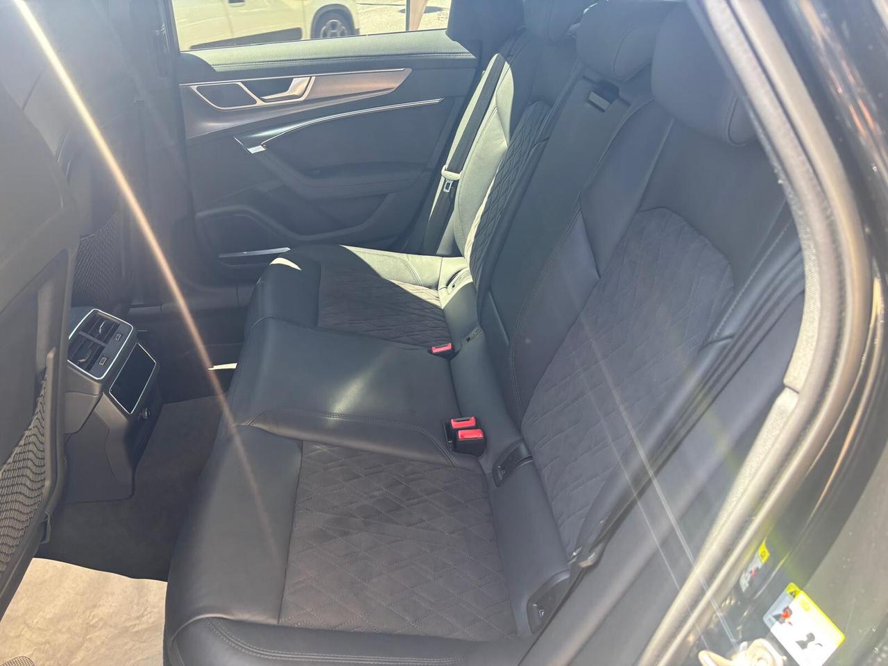 Audi RS6 Avant 45 2.0 TFSI S tronic