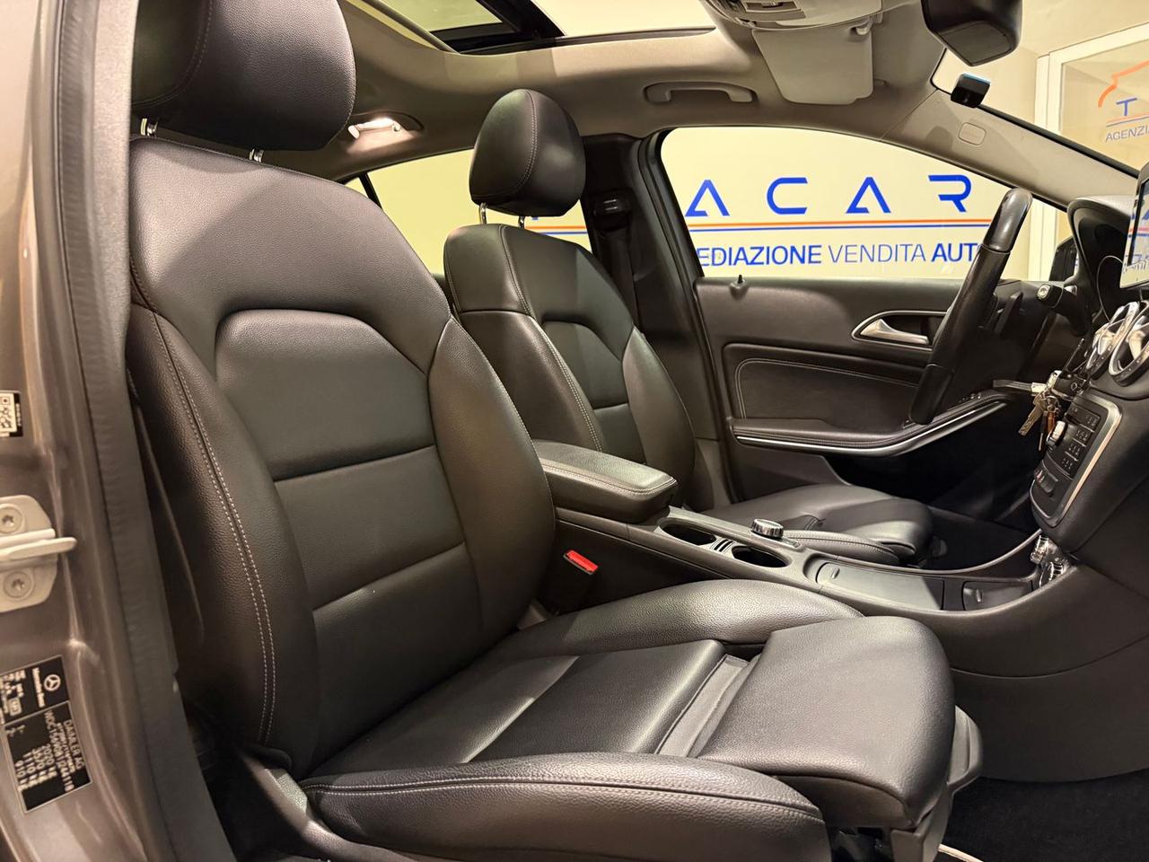 Mercedes-Benz GLA 200 Premium GLA 200 D #8055