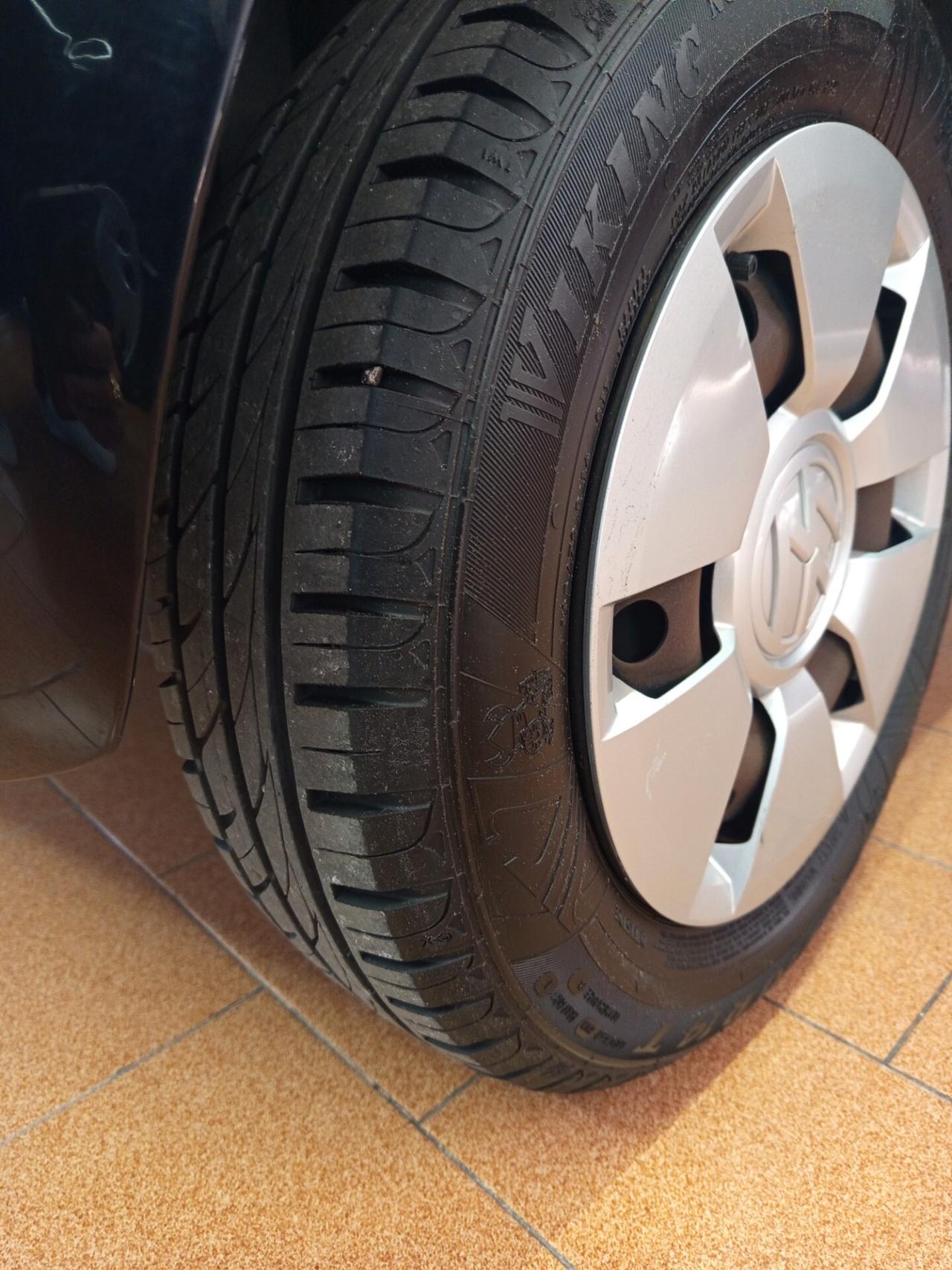 Volkswagen up! 1.0 5p. move ok neopatentati