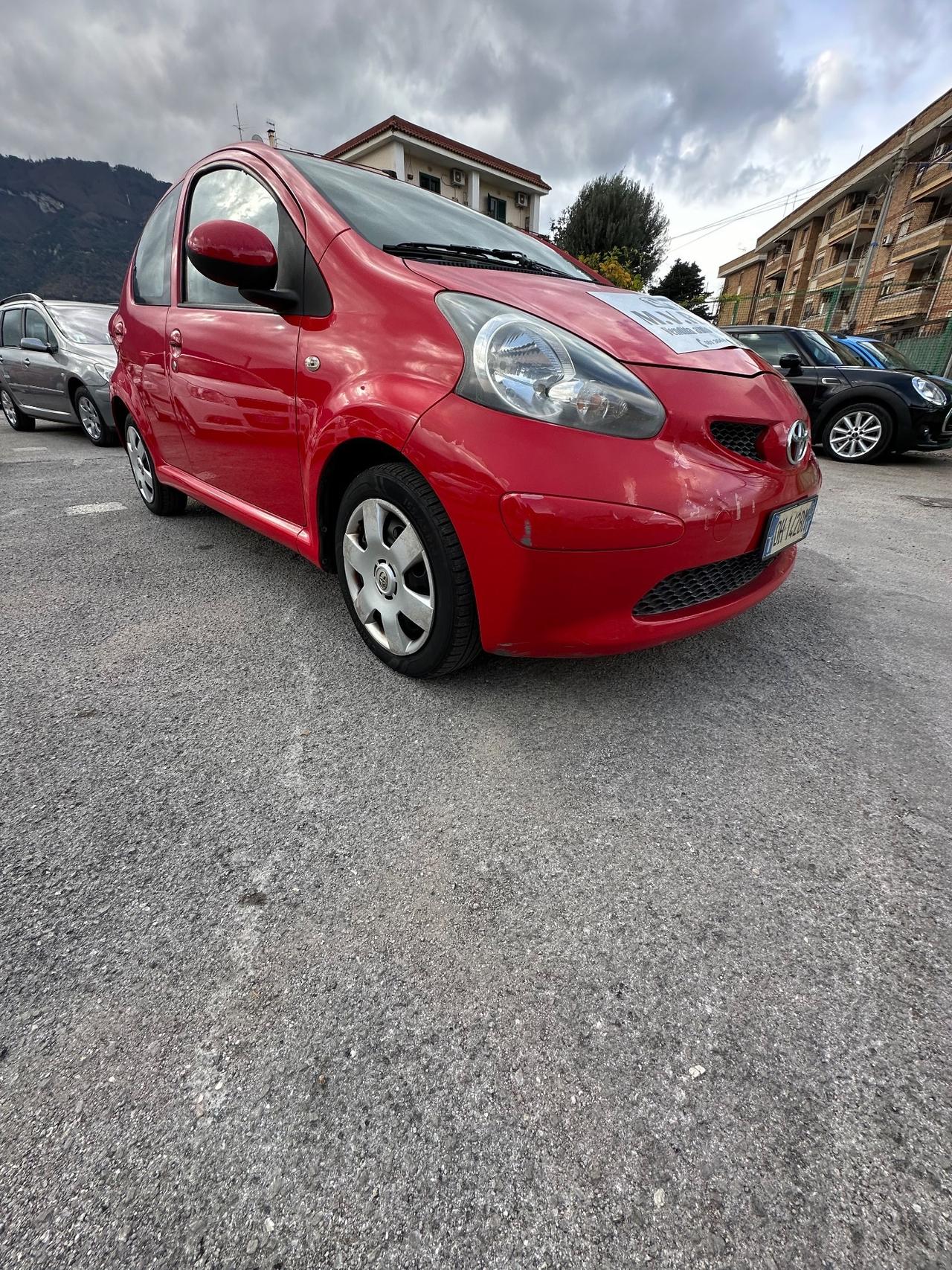 Toyota Aygo 1.0 12V VVT-i 5 porte Sol