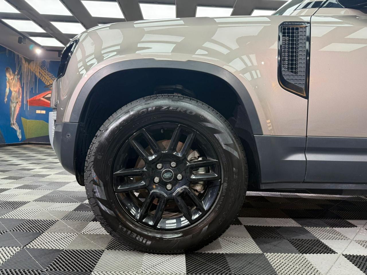 Land Rover Defender 90 3.0D I6 200 CV AWD Auto Hard Top (673)
