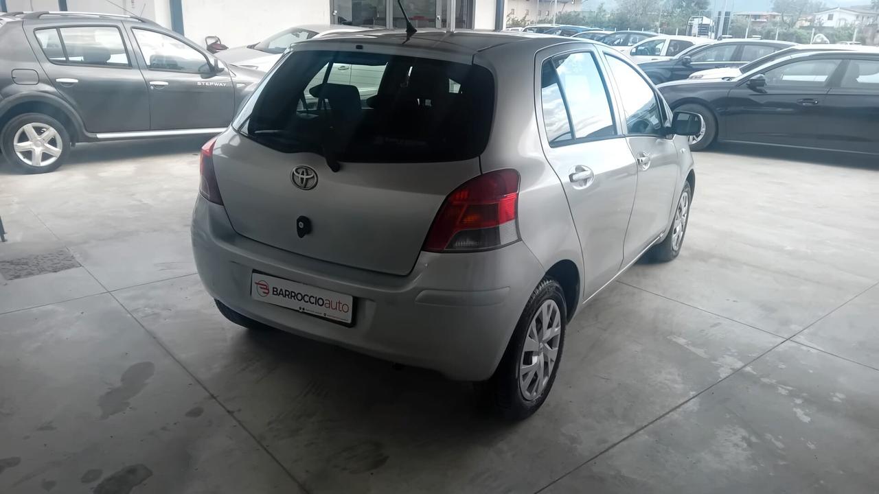 Toyota Yaris 1.0 5 porte Sol