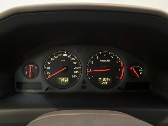 VOLVO V70 2.4i turbo 20V cat AWD T Optima