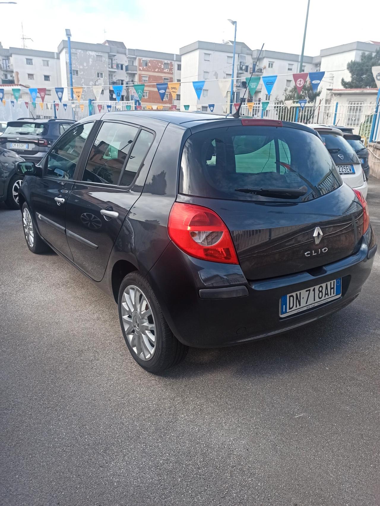 Renault Clio Storia 1.2 75 cv 5 porte Dynamique