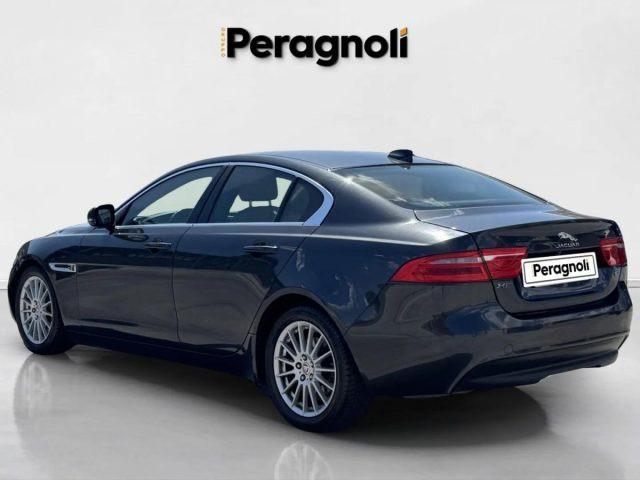 JAGUAR XE 2.0 D PURE AUTOMATICA