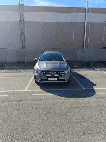 Mercedes-Benz GLA 180 GLA 180 d automatica