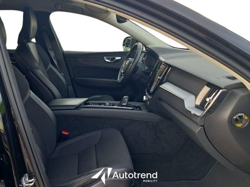 Volvo XC60 B4 197+14 CV AWD Mild Hybrid Diesel Automatico Momentum Pro
