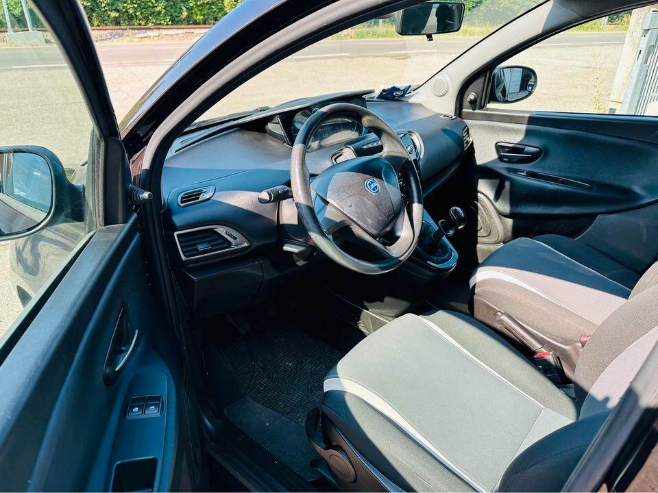 Lancia Ypsilon 1.2 69 CV 5 porte GPL Ecochic Gold