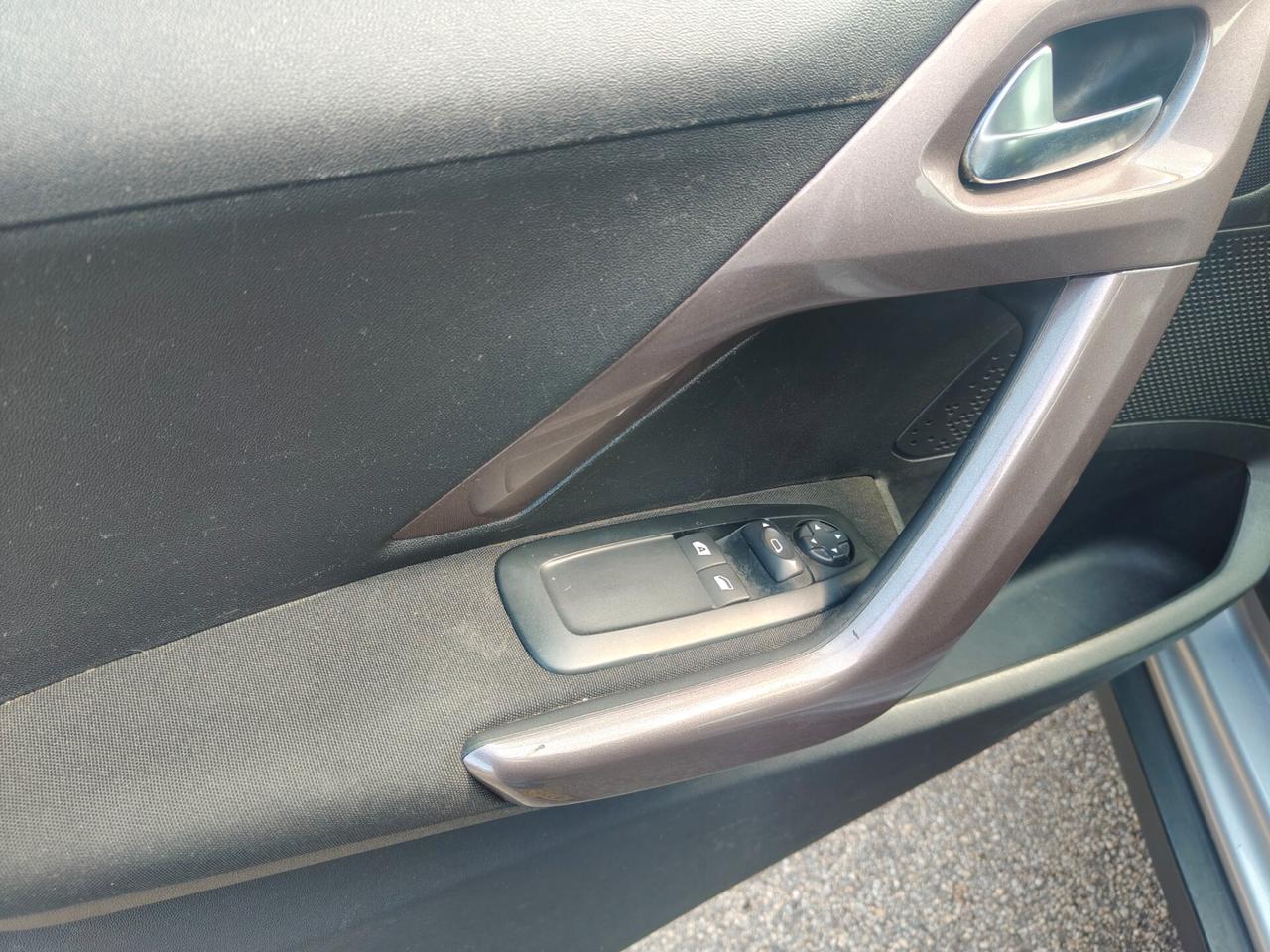 Peugeot 2008 1.2 PureTech Active MOTORE NUOVO