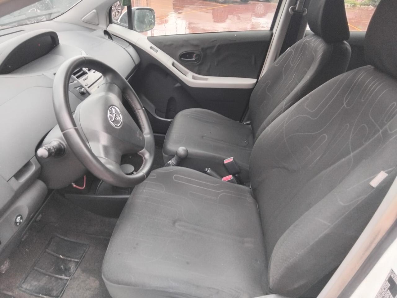 TOYOTA YARIS 1.0 SOL CON BLOK SWAFT INSERITO