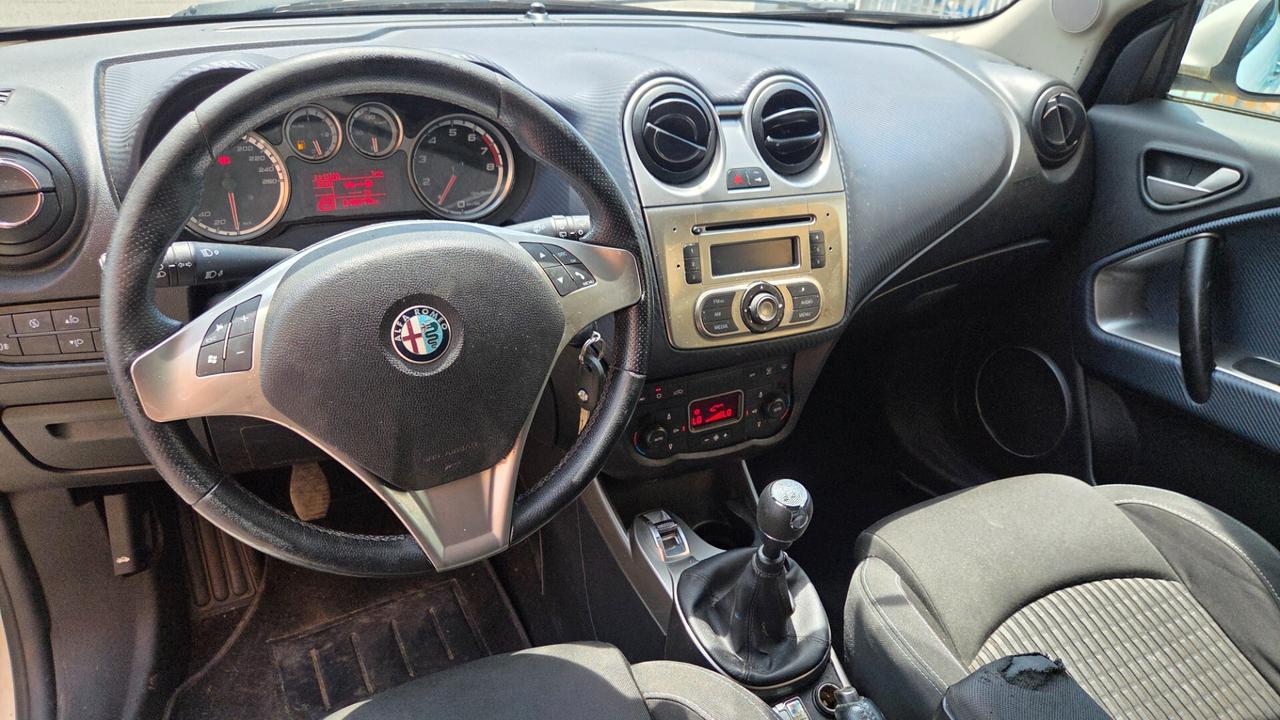 Alfa Romeo MiTo 1.4 105 CV M.air Distinctive Premium Pack