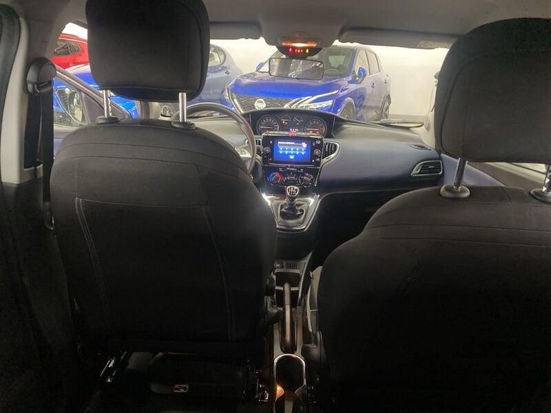 Lancia Ypsilon New 5 porte My24 1.0 Firefly 70 CvStart&Stop Hybrid Oro