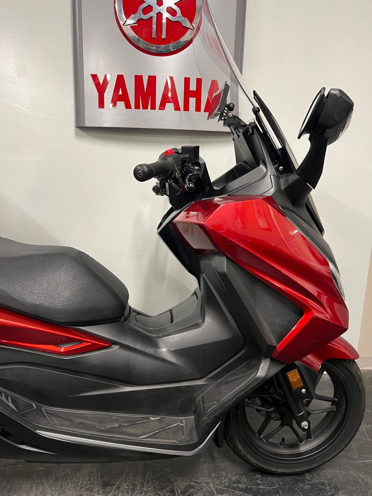 Honda Forza 350