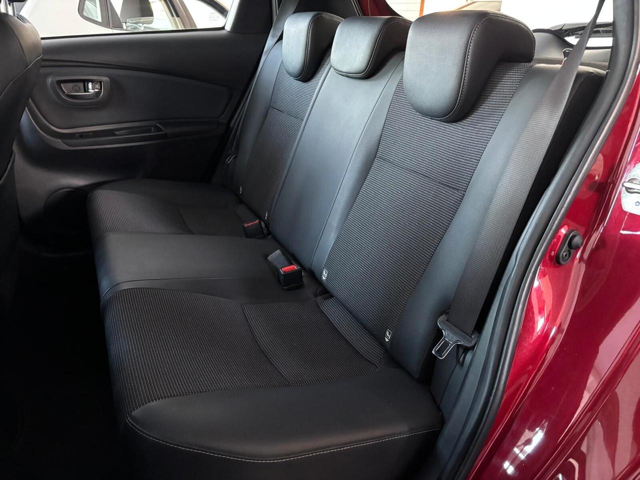 Toyota Yaris 2017 - 1.0 69 CV 80000 KM NEOPATENTATI!!