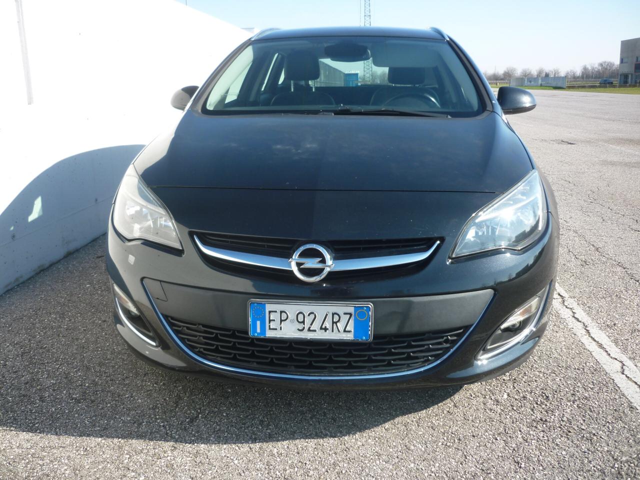 Opel Astra 1.4 Turbo 140CV Sports Tourer GPL Tech Cosmo