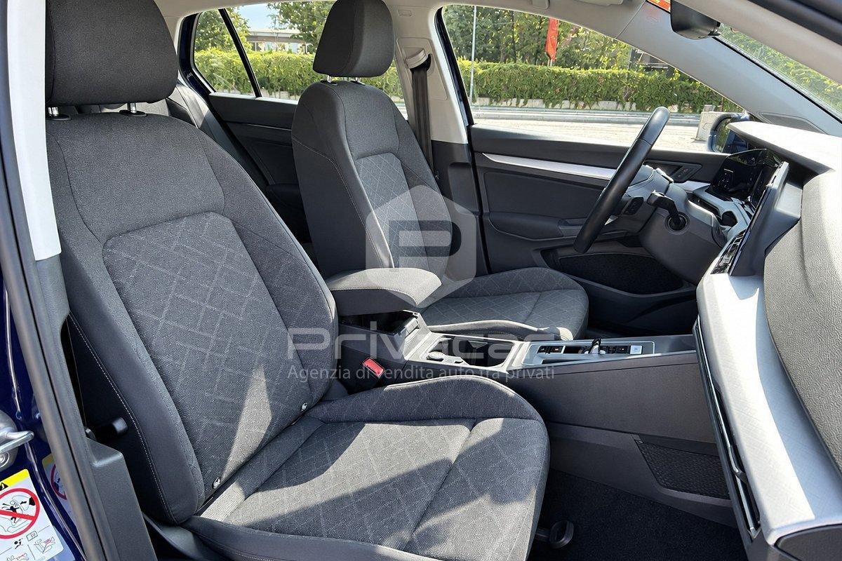 VOLKSWAGEN Golf 1.5 TGI DSG Life