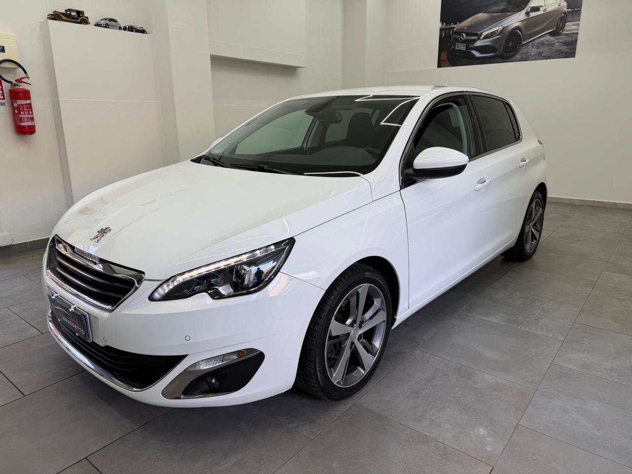 Peugeot 308 BlueHDi 120 S&S Allure