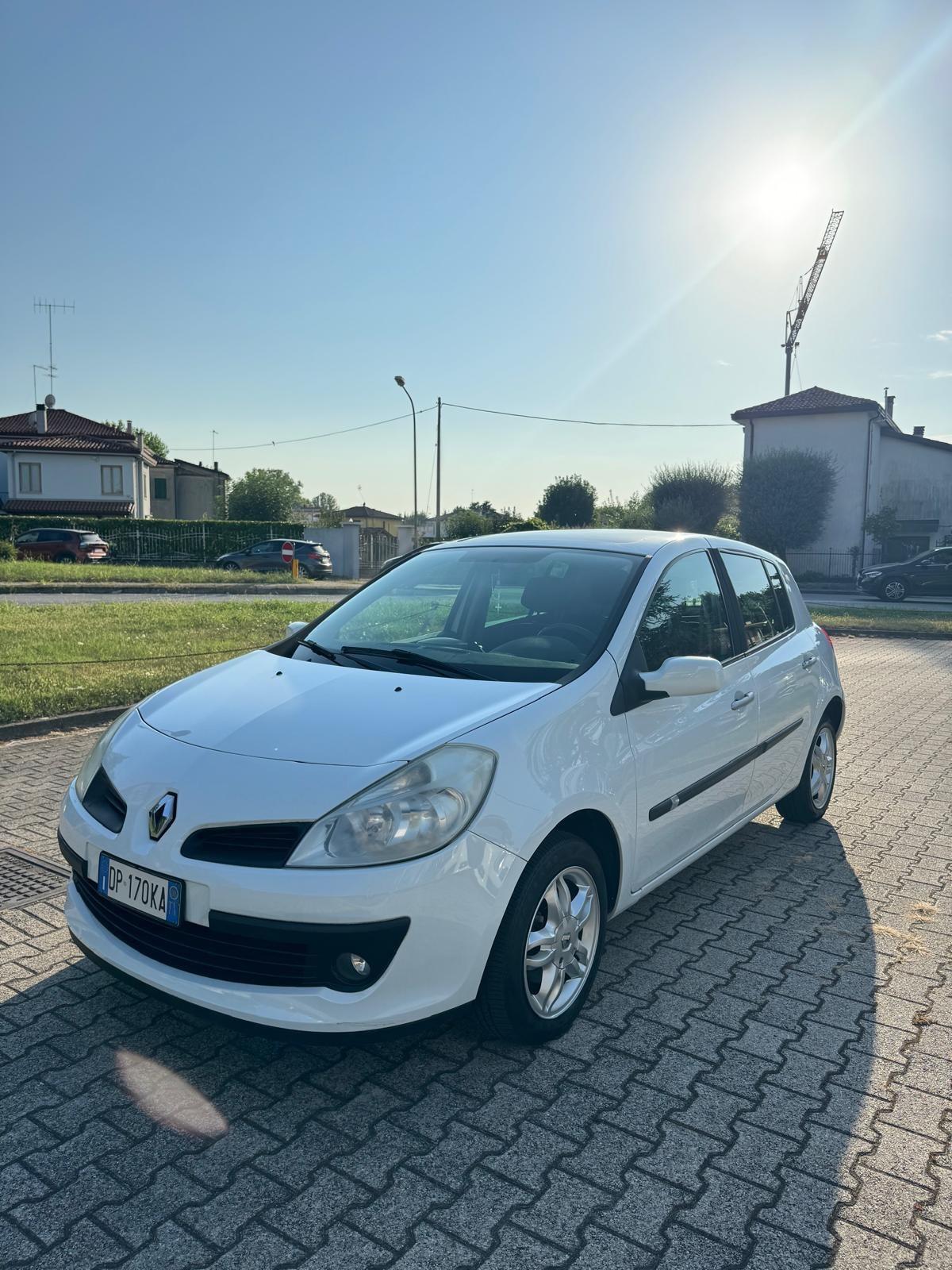 Renault Clio Storia 1.2 5 porte Confort