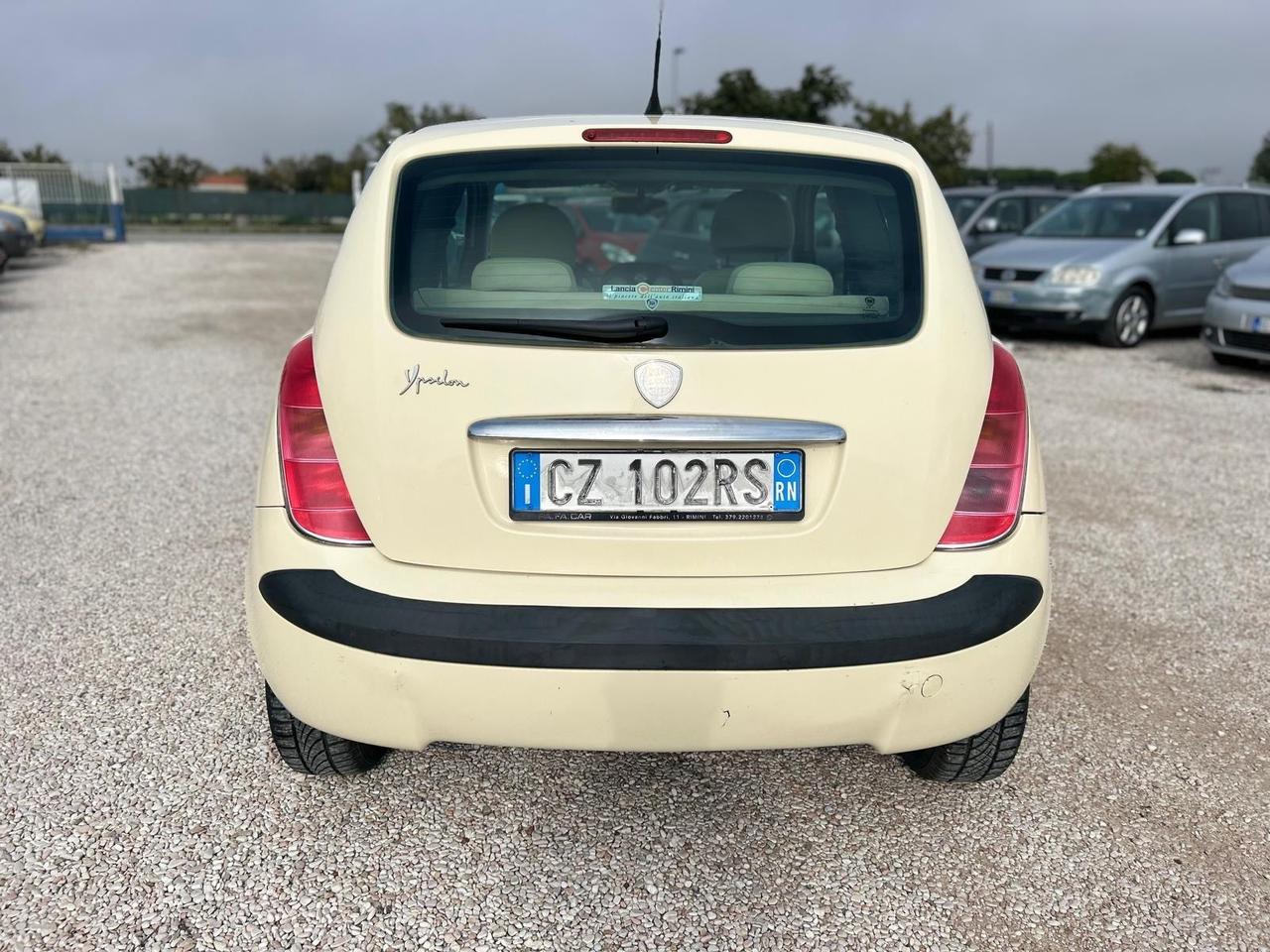 Lancia Ypsilon 1.2 Oro NEOPATENTATI 120.000 Km !!