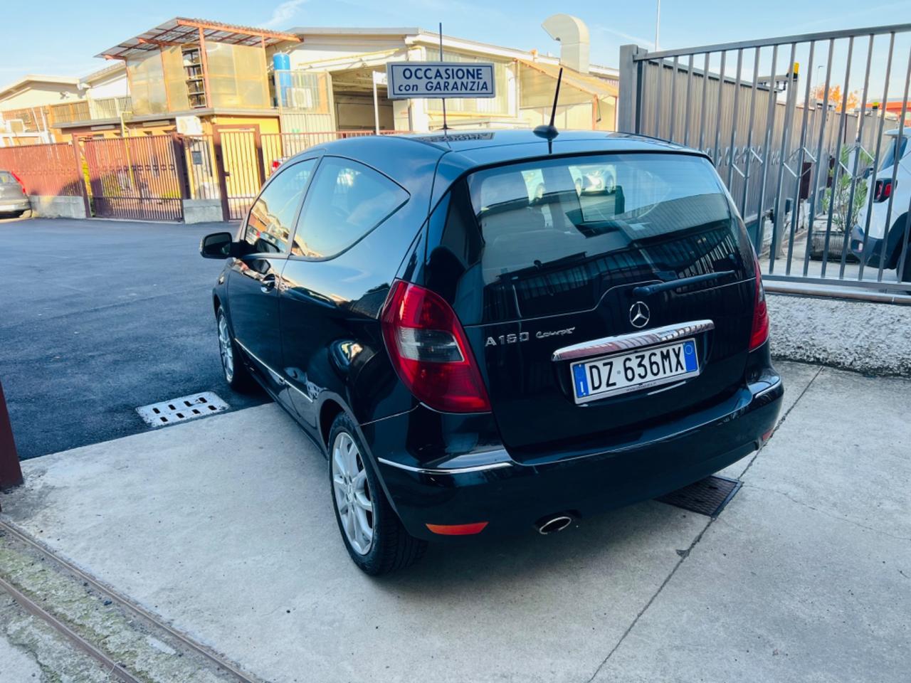 Mercedes-benz A 150 BlueEFFICIENCY Coupé Elegance