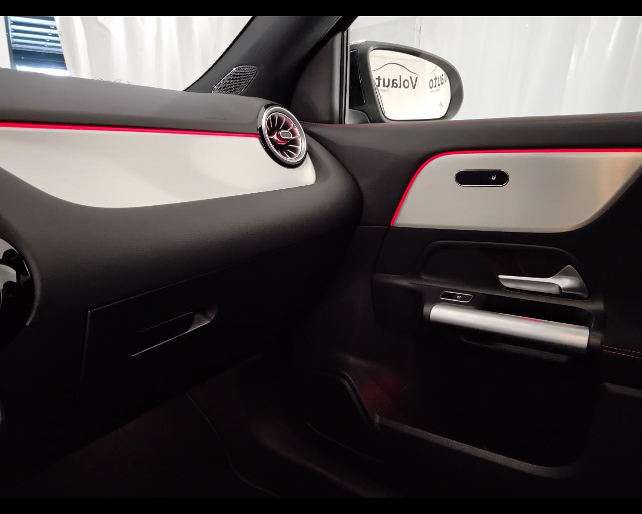 Mercedes-Benz GLA-H247 2023 - GLA 180 d AMG Line Advanced Plus auto