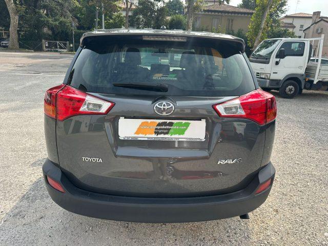 TOYOTA RAV 4 MY23 RAV4 2.0 D-4D 2WD Active
